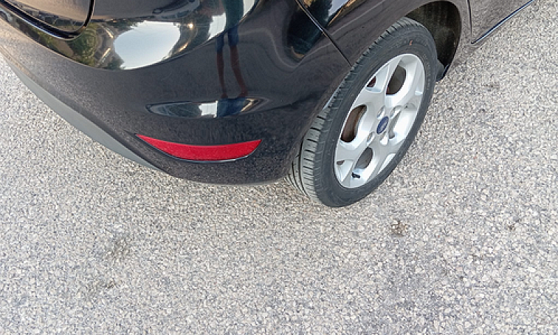 Ford Fiesta 1.4 Tdi...