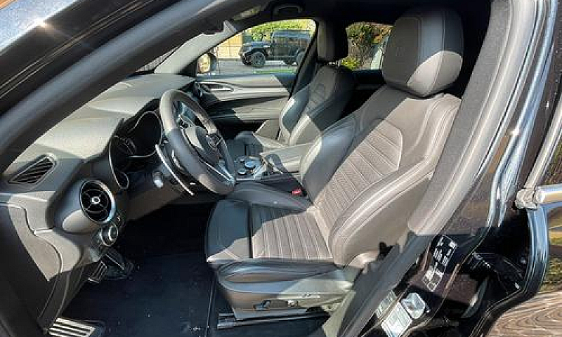 Stelvio 2.0 200Cv Q4...