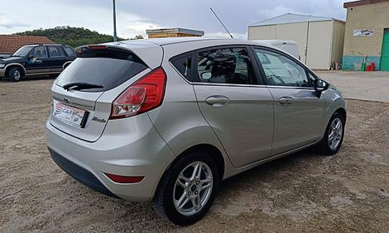 Ford Fiesta 1.5 Tdci...