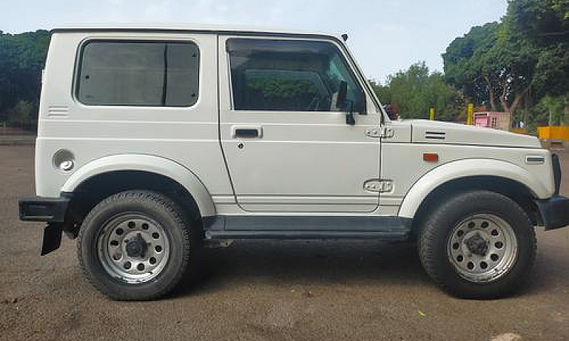 Suzuki Samurai - 199...