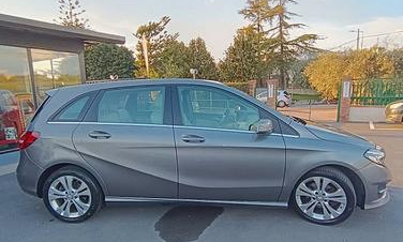 Mercedes-Benz B 180D...
