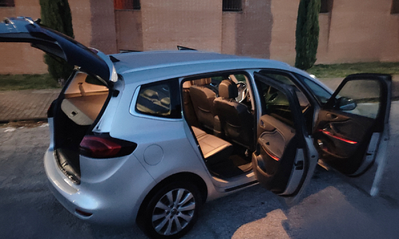 Opel Zafira Tourer C...