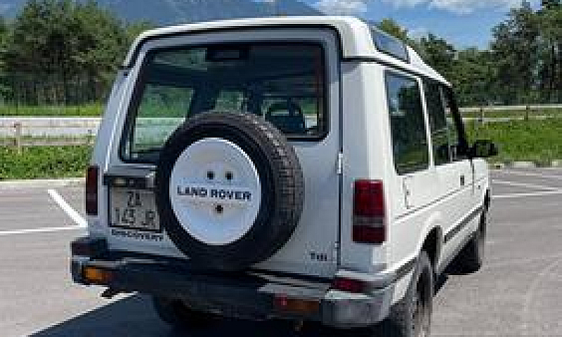 Land Rover Discovery...