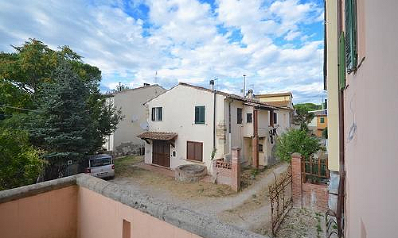 Collemezzano, 72 Mq ...