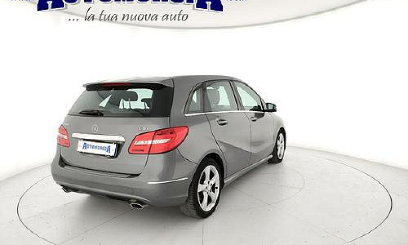 Mercedes-Benz B 180 ...