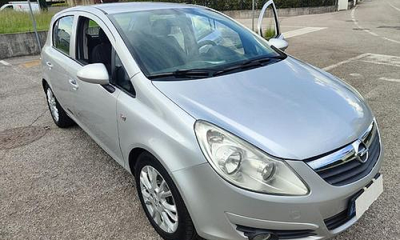 Opel Corsa 1.2 Benzi...