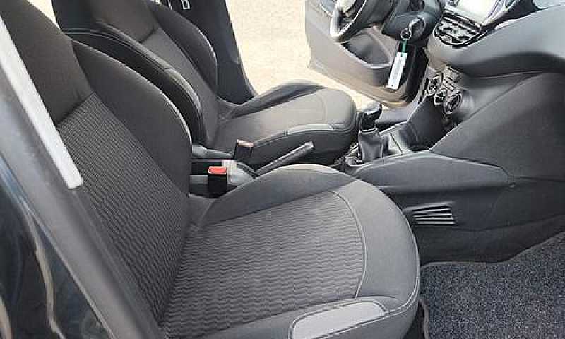 Peugeot 208 2015---1...