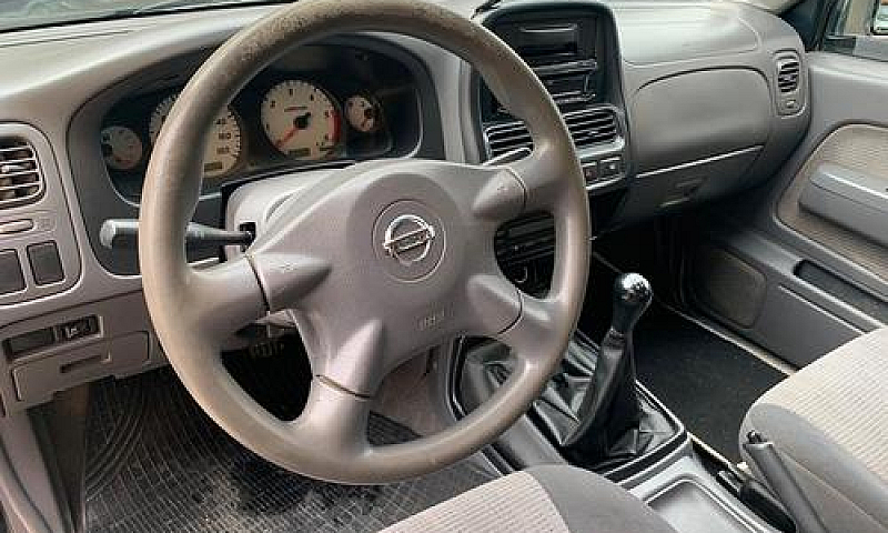Nissan Navara 2.5 Tu...