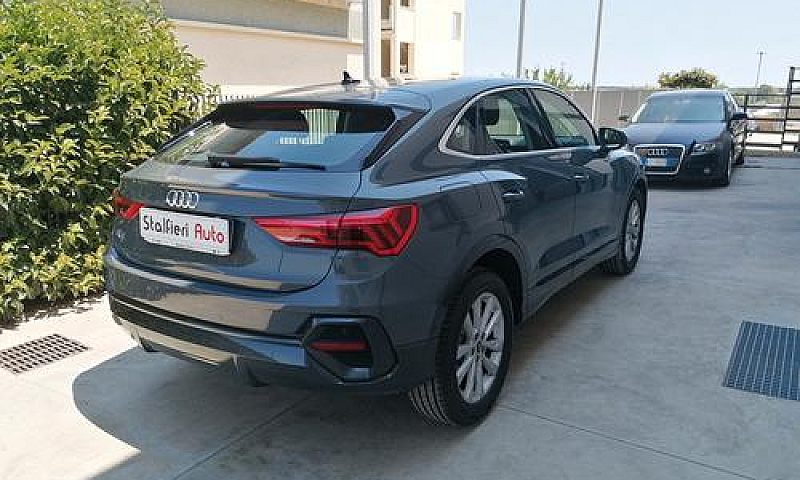 Q 3 Sportback S.tron...