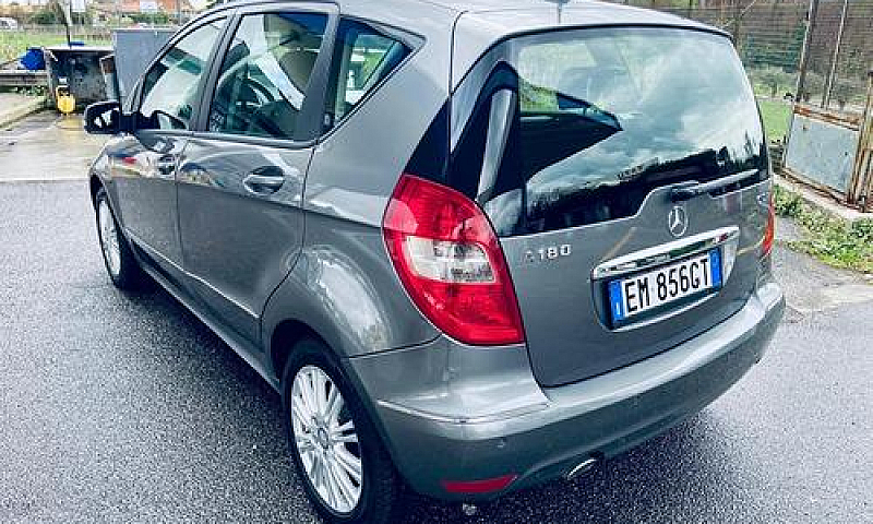 Mercedes-Benz A 180 ...