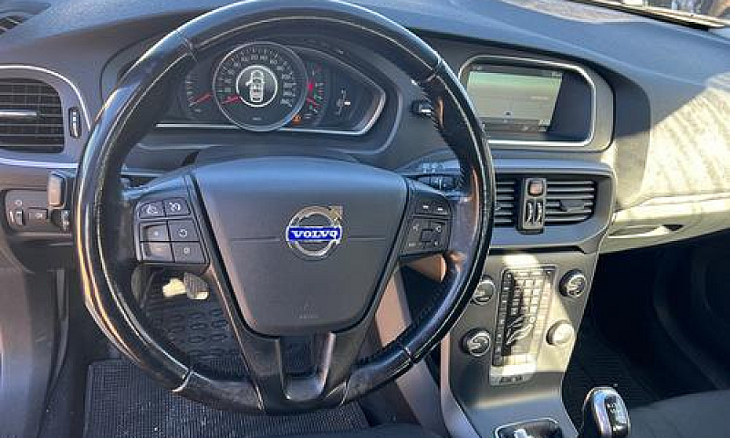 Volvo V40 D2 1.6 Mom...