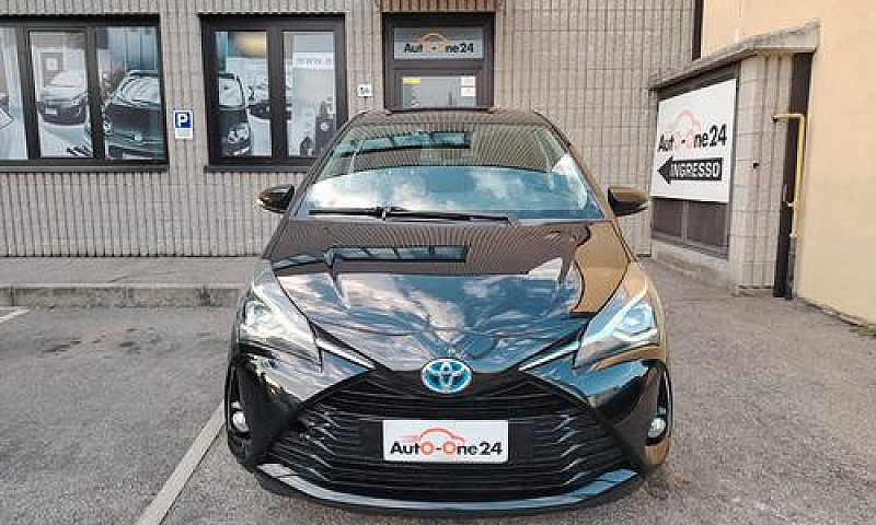 Toyota Yaris 1.5 Hyb...