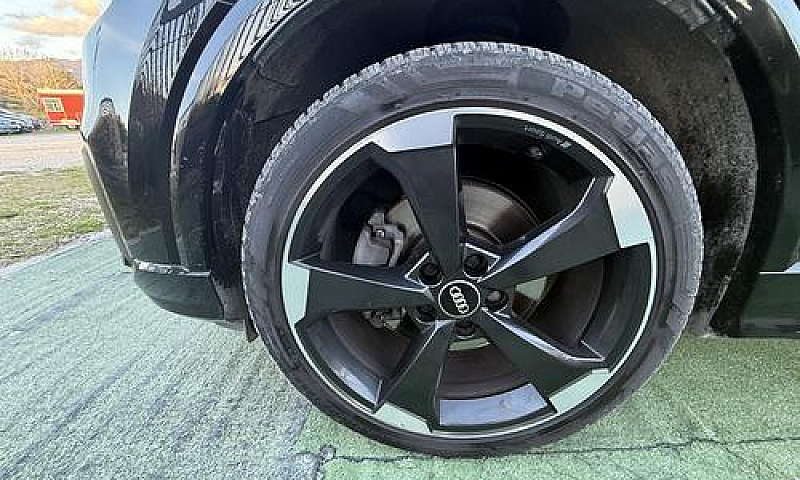 Audi Q2 S Line 2.0 T...