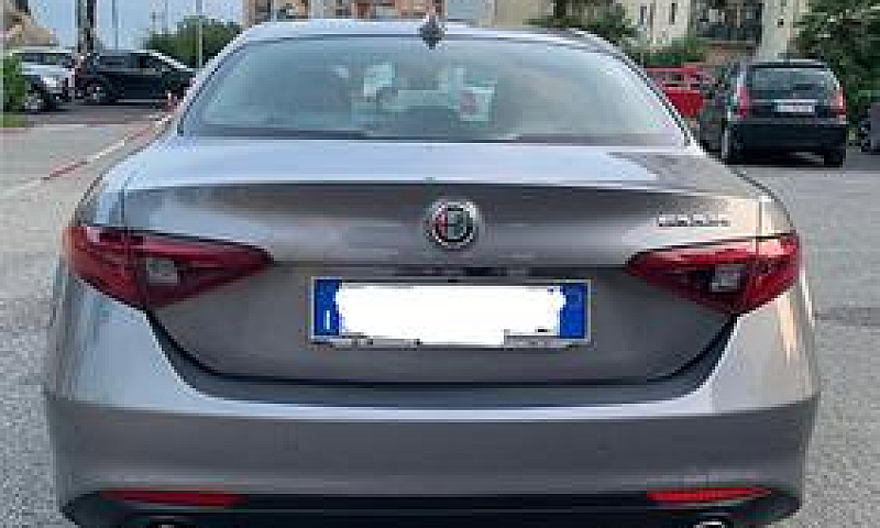 Alfa Romeo Giulia...