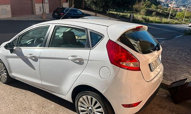Ford Fiesta 1.4 Tdci...