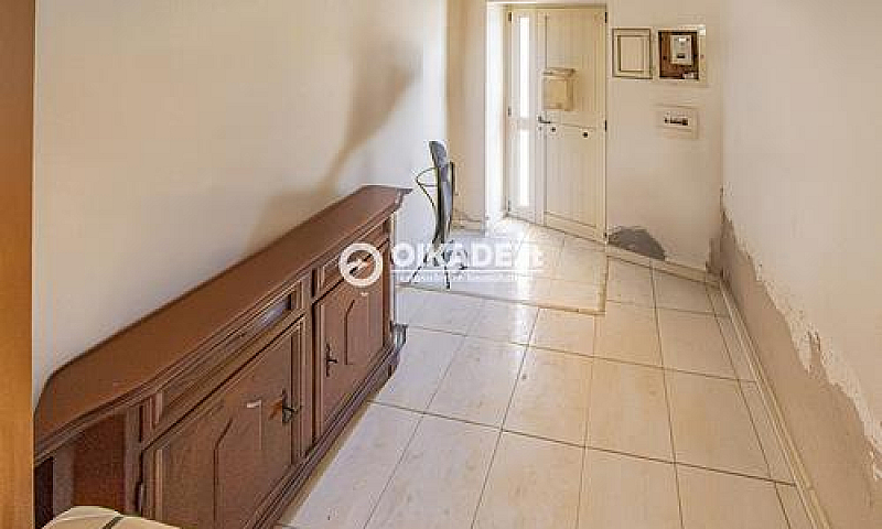 Porzione Di Casa A C...
