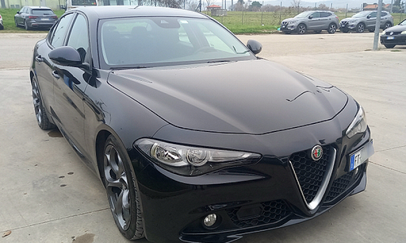 Alfa Romeo Giulia At...