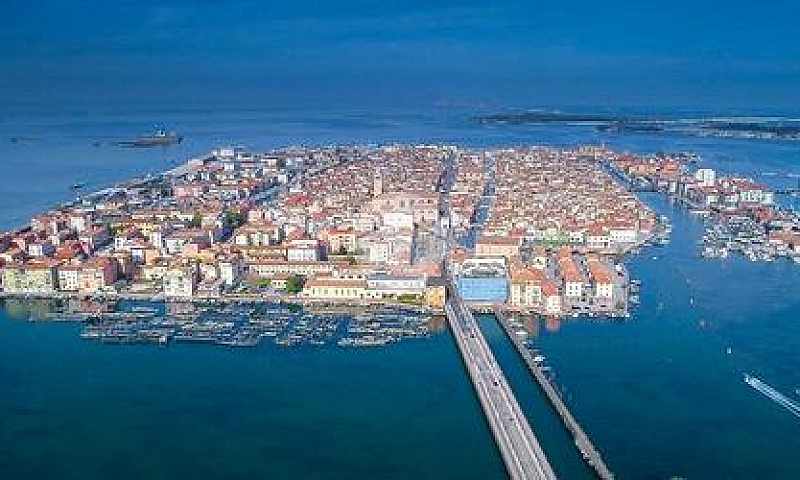 4 Locali A Chioggia...