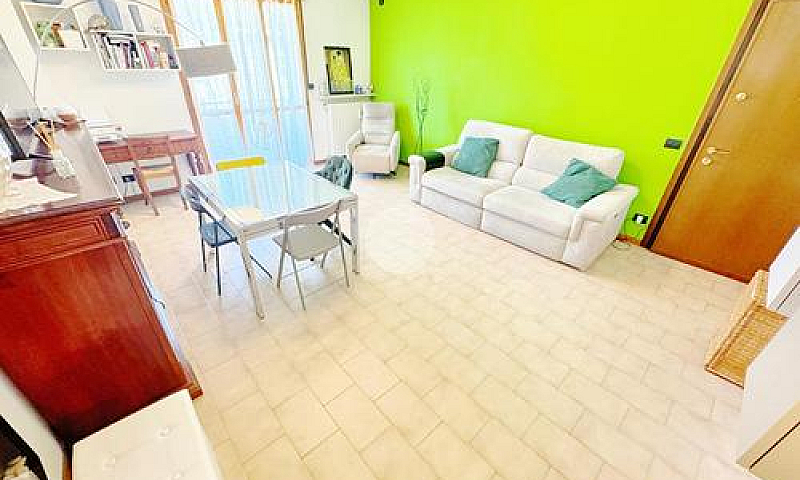 3 Locali A Colorno...