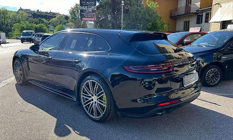 Porsche Panamera 4 S...