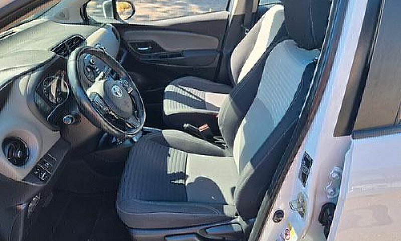 Toyota Yaris 1.5 Hyb...