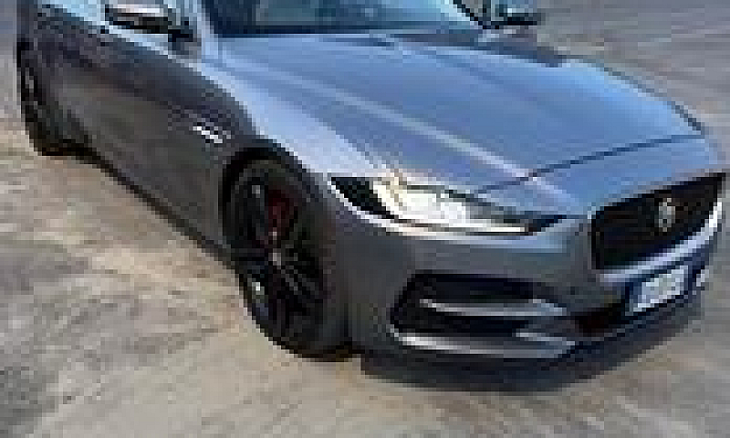 Jaguar Xe 2020...