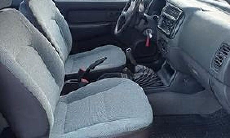 Mitsubishi L200 1999...