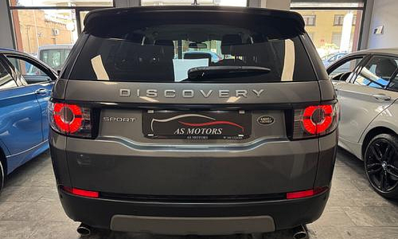 Land Rover Discovery...