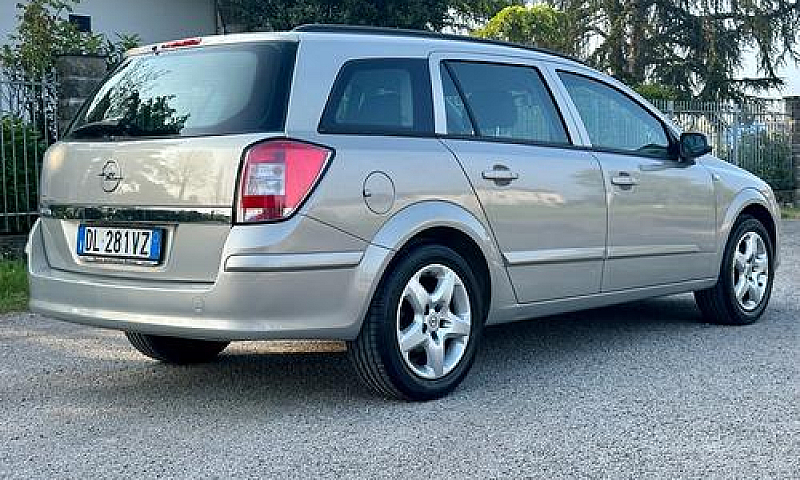 Opel Astra 1.4 16V T...