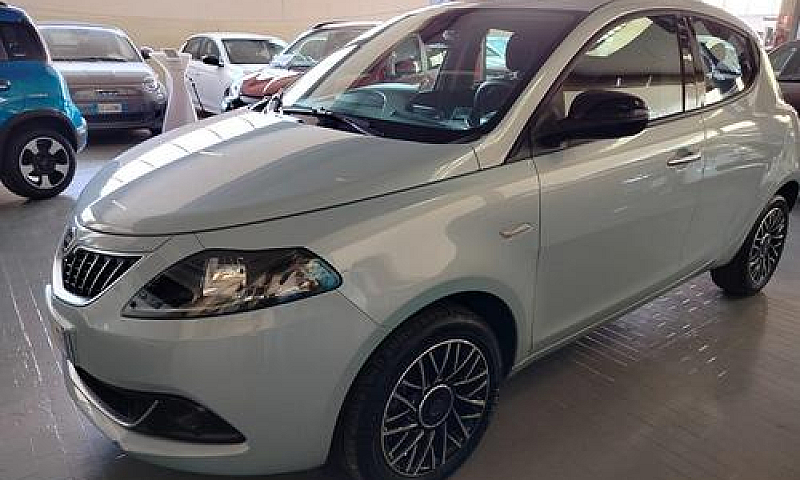 Lancia Ypsilon 1.0 H...