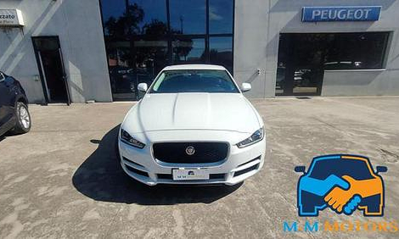 Jaguar Xe 2.0 D 240 ...