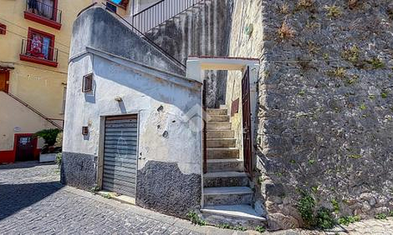 2 Locali A Formia...