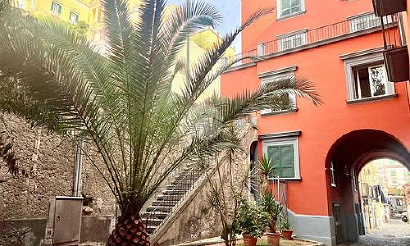 Monolocale A Napoli...