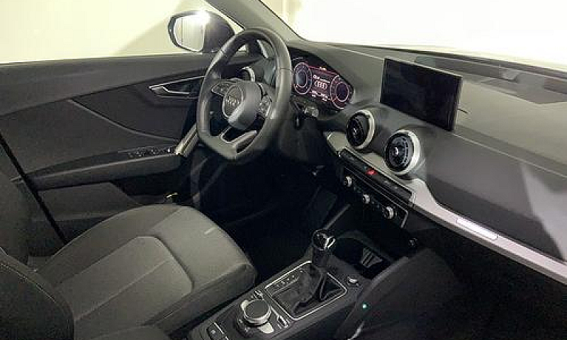 Audi Q2 35 2.0 Tdi S...