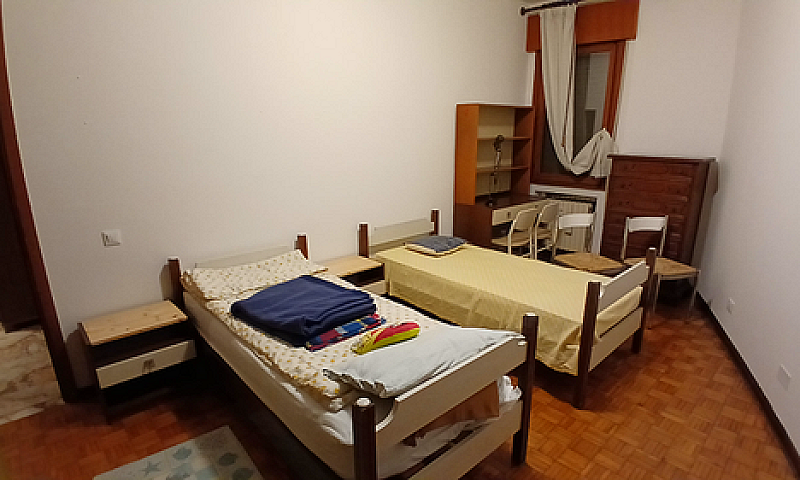 3 Camere Zona Chiesa...