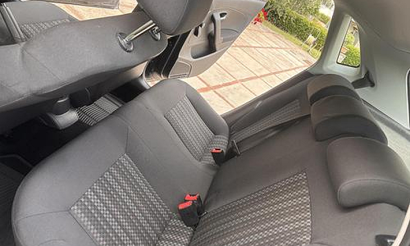 Vw Polo 1.4 Tdi...
