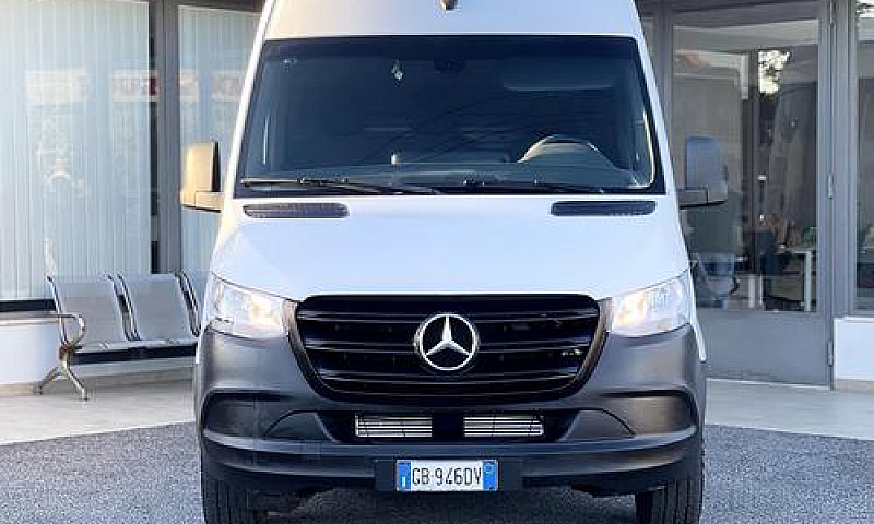 Mercedes-Benz Sprint...