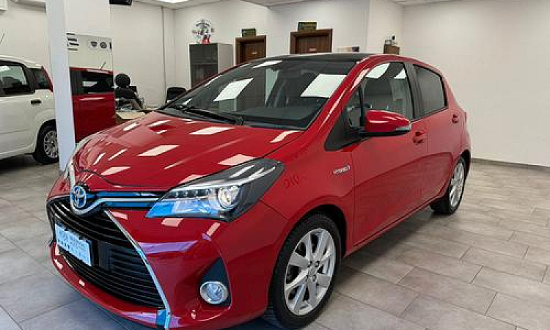 Toyota Yaris 1.5 Hyb...