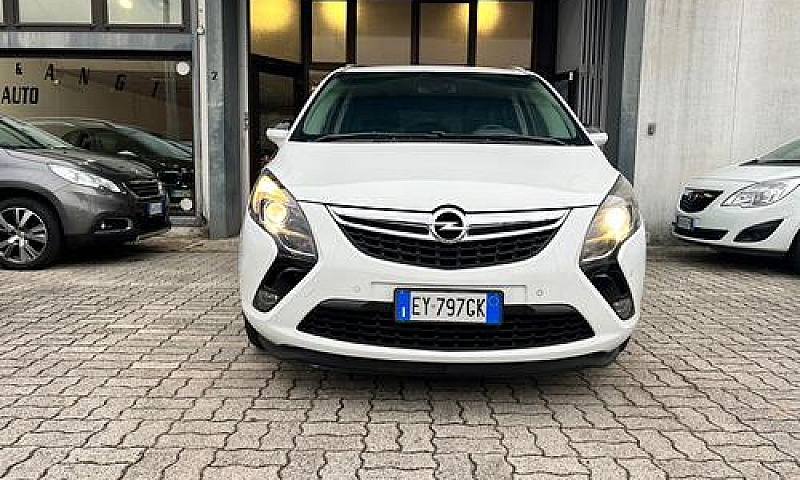 Opel Zafira Tourer 1...