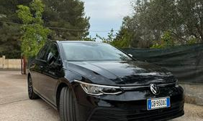Volkswagen Golf 8 2....