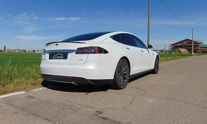 Tesla Model S 85Kwh ...