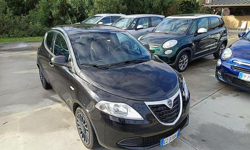 Lancia Ypsilon 1.2Gp...