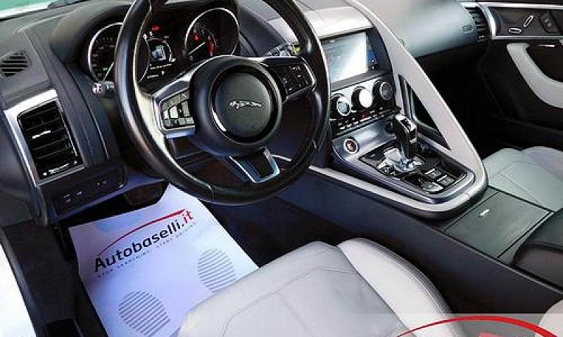Jaguar F-Type Coupé ...