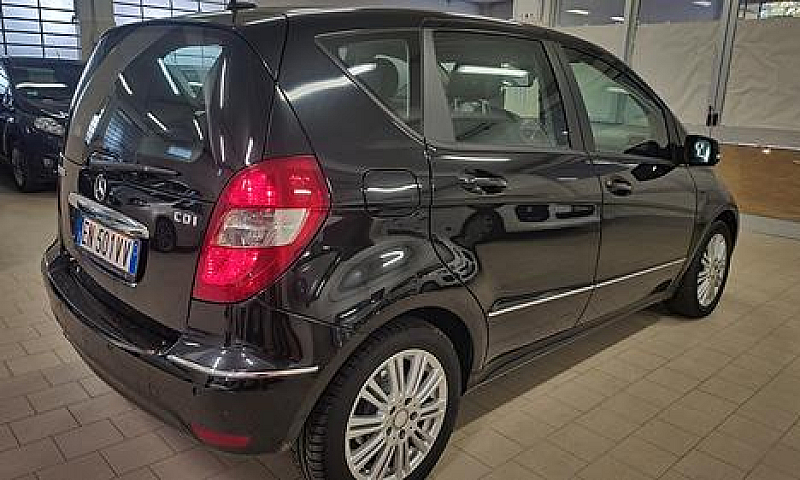 Mercedes-Benz A 180 ...