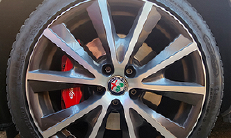 Alfa Romeo Giulietta...