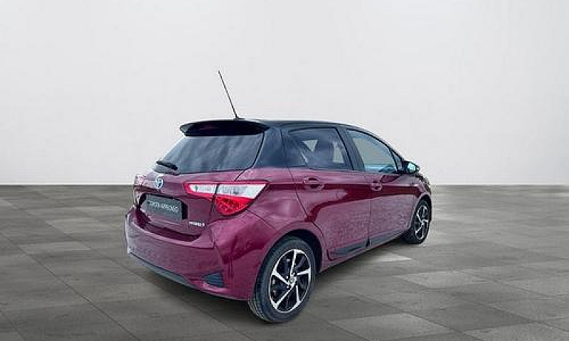 Toyota Yaris 1.5 Hyb...