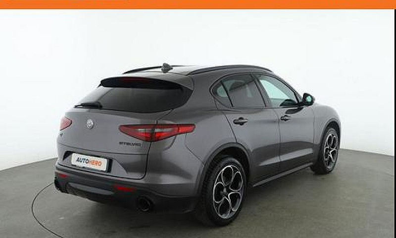 Alfa Romeo Stelvio T...
