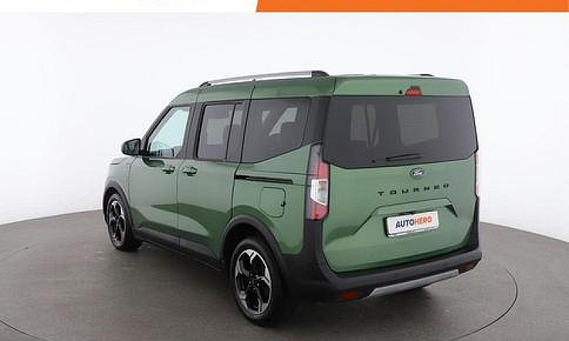 Ford Tourneo Courier...