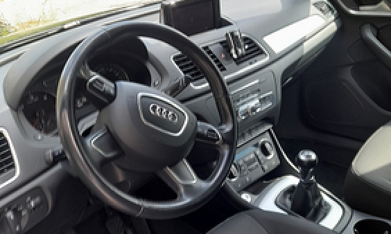 Vendo Audi Q3...