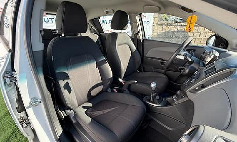 Chevrolet Aveo 1.2 8...